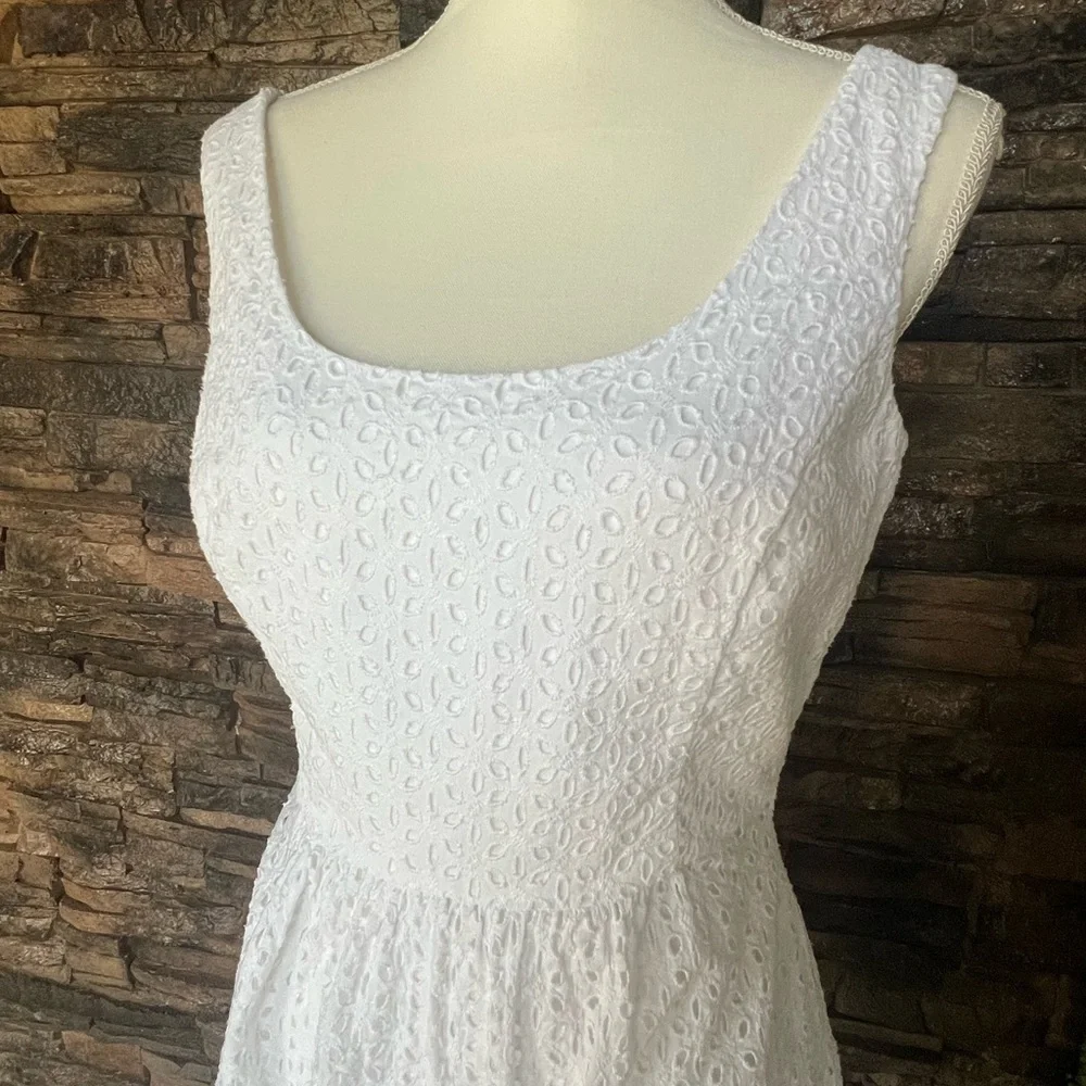 Vineyard Vines Elegant White Lace Mini Dress - Picture 2 of 8